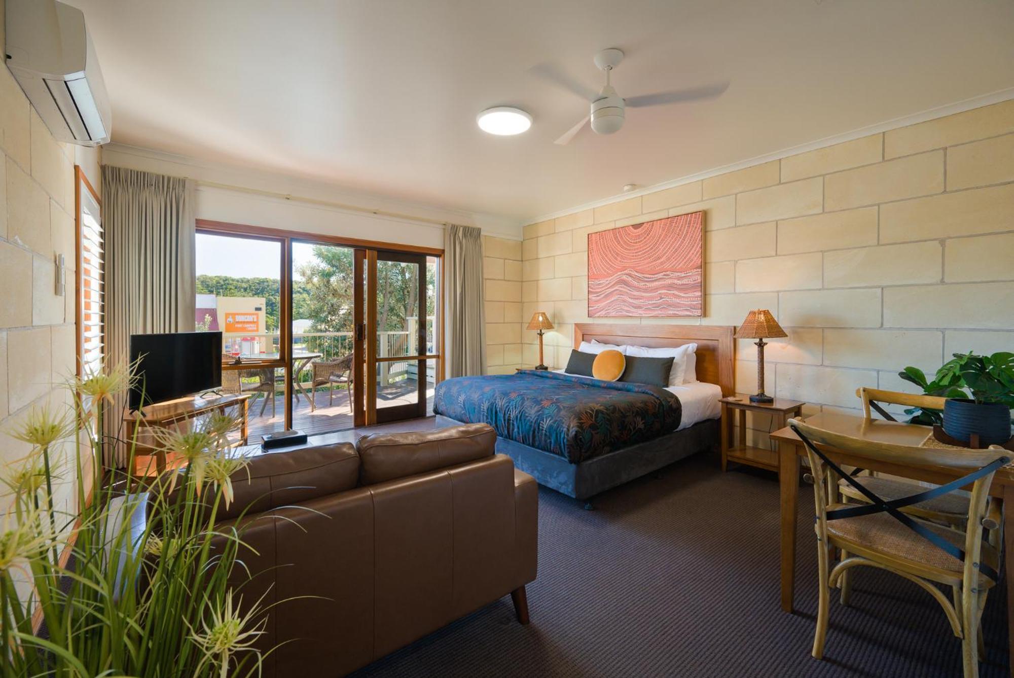 Loch Ard Motor Inn Port Campbell Exterior photo