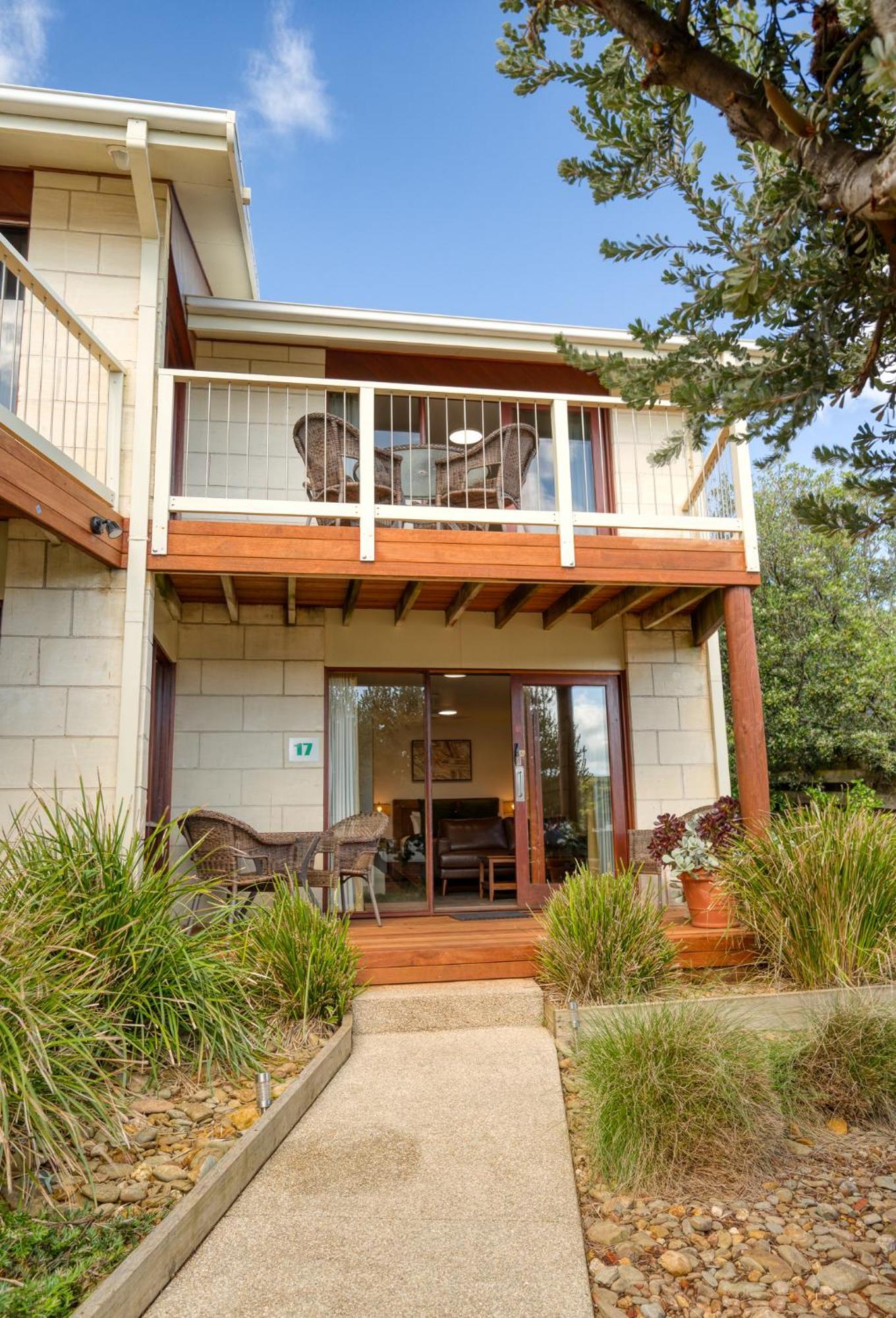 Loch Ard Motor Inn Port Campbell Exterior photo